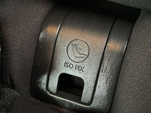 Used 2025 Nissan Rogue S image 16