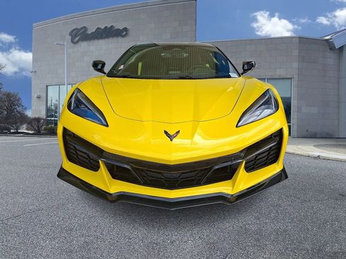 Used 2025 Chevrolet Corvette Z06 RWD image 2