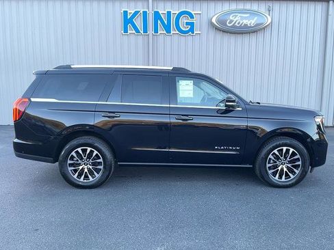 Certified 2025 Ford Expedition Platinum image 5