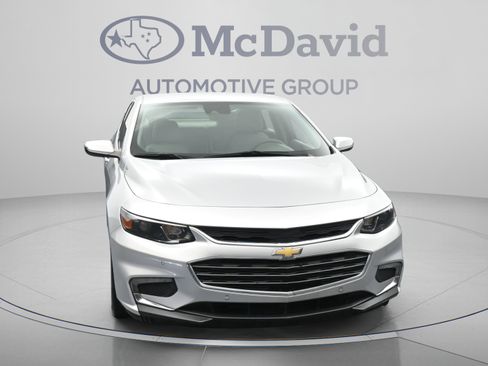 Used 2016 Chevrolet Malibu Premier w/ Driver Confidence Package II FWD image 2