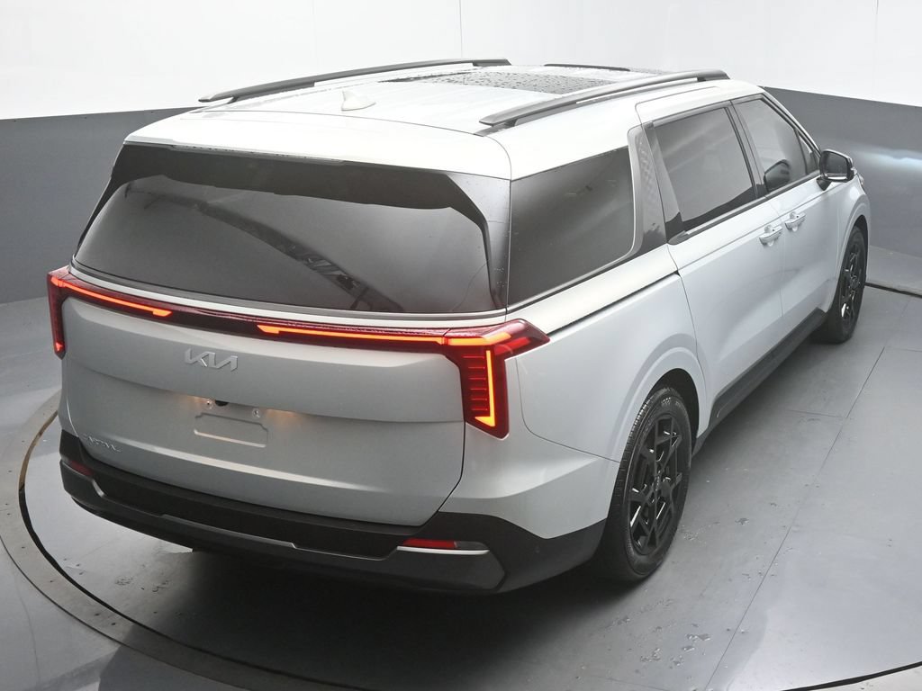 Used 2025 Kia Carnival SX Prestige FWD image 44