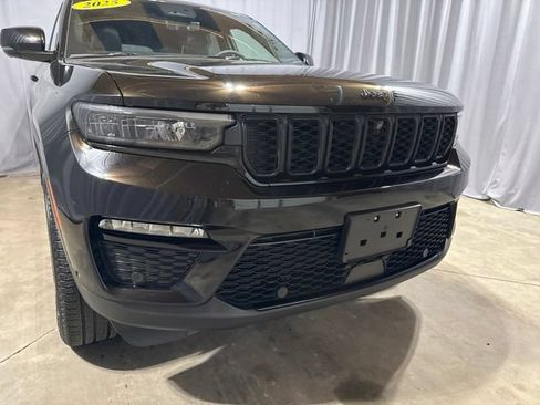 Used 2025 Jeep Grand Cherokee Limited w/ Luxury Tech Group II AWD/4WD image 16