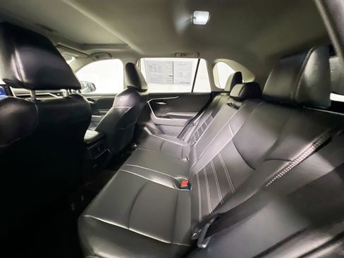 Used 2021 Toyota RAV4 XLE Premium FWD image 28