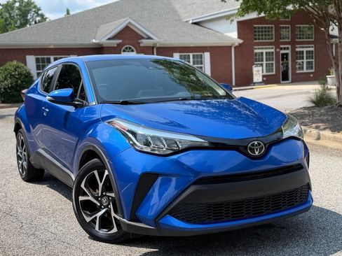 Used 2020 Toyota C-HR XLE FWD image 7