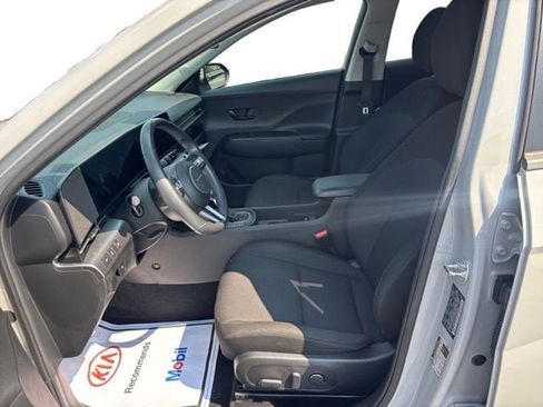 Used 2024 Hyundai Kona SEL AWD/4WD image 10
