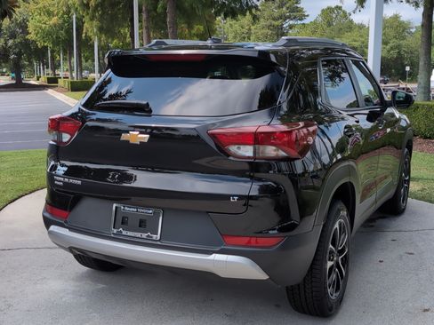 Used 2024 Chevrolet TrailBlazer LT AWD/4WD image 10