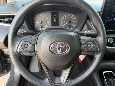 Used 2024 Toyota Corolla LE FWD image 17