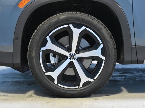New 2026 Volkswagen Tiguan SE AWD/4WD image 21