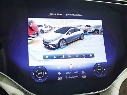 Used 2022 Mercedes-Benz EQS 580 4MATIC Sedan image 23