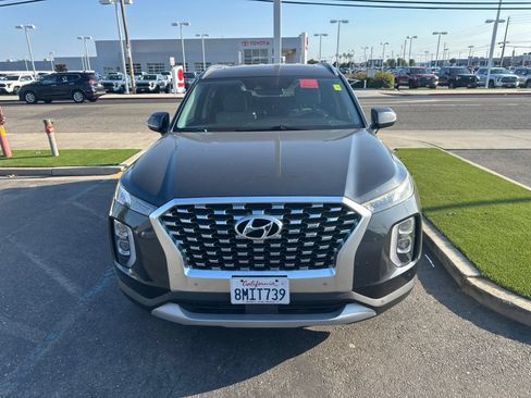 Used 2020 Hyundai Palisade SEL w/ Convenience Package FWD image 2