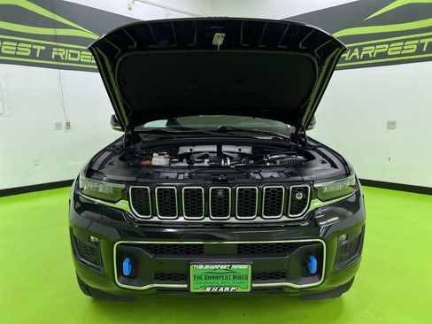 Used 2023 Jeep Grand Cherokee Overland w/ Advanced Protech Group III AWD/4WD image 4