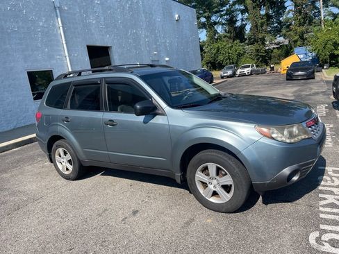 Used 2013 Subaru Forester 2.5X w/ Alloy Wheel Pkg AWD/4WD image 7