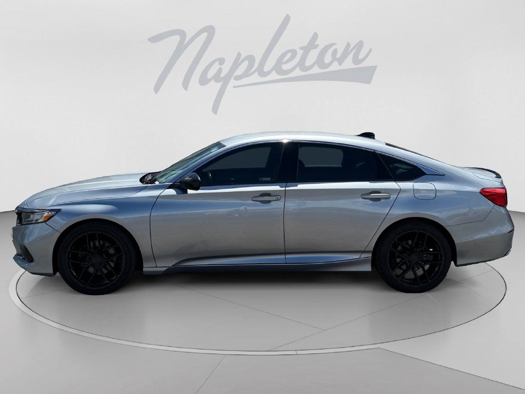 Used 2022 Honda Accord Sport image 2