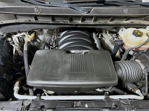 Used 2023 Chevrolet Suburban Premier image 29