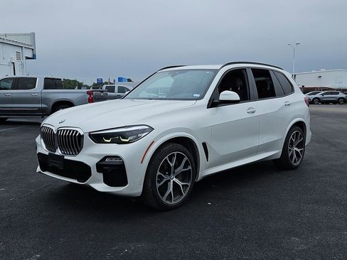 Used 2019 BMW X5 xDrive50i w/ M Sport Package AWD/4WD image 2