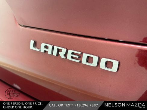 Used 2023 Jeep Grand Cherokee L Laredo image 15