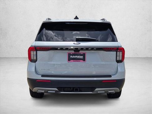 New 2026 Ford Explorer Active w/ Active Comfort Package RWD image 8