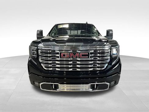 Used 2025 GMC Sierra 1500 Denali w/ Denali Reserve Package AWD/4WD image 2
