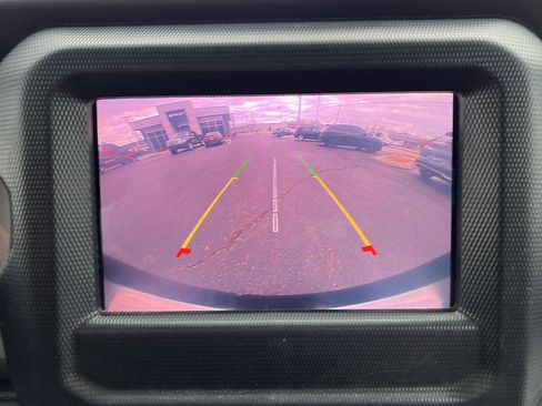 Used 2019 Jeep Wrangler Unlimited Sahara image 27