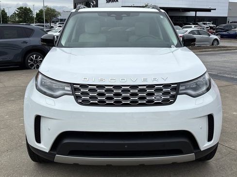 Used 2024 Land Rover Discovery S AWD/4WD image 13