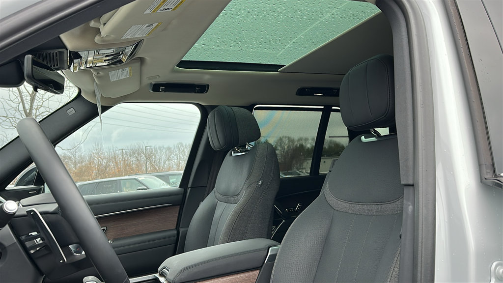 Certified 2023 Land Rover Range Rover SE AWD/4WD image 11