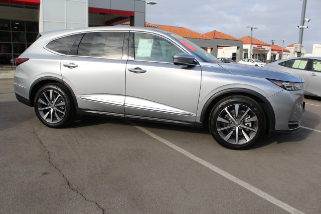 Used 2025 Acura MDX w/ Technology Package FWD image 19