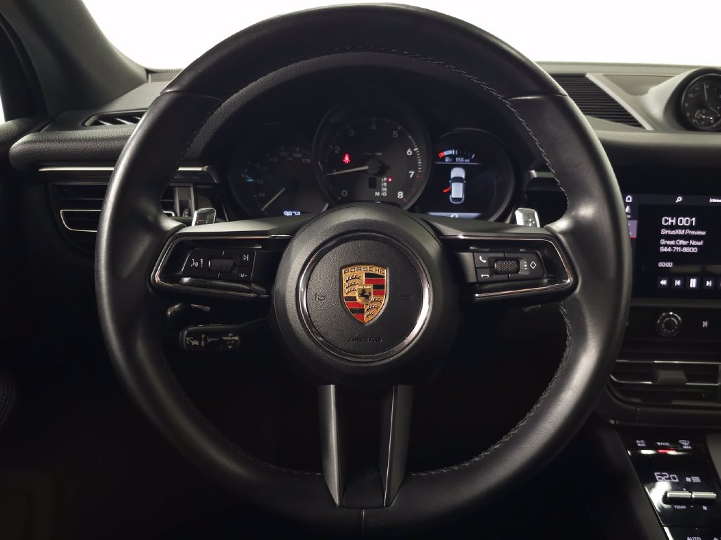 Used 2024 Porsche Macan AWD/4WD image 22