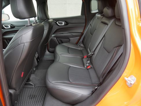 New 2026 Jeep Compass Trailhawk image 8