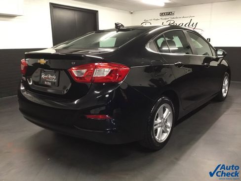 Used 2017 Chevrolet Cruze LT image 10