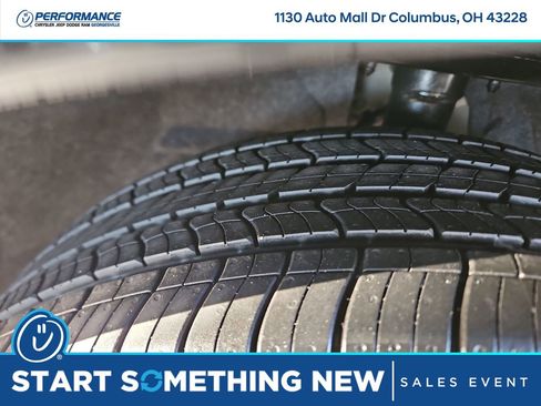 New 2025 Chrysler Pacifica Select w/ Fav Edition Package image 9