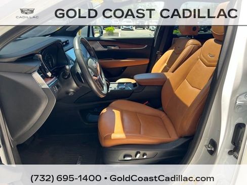Certified 2024 Cadillac XT5 Premium Luxury w/ LPO, Floor Liner Package AWD/4WD image 15