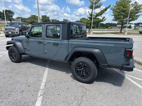 New 2025 Jeep Gladiator Sport image 23