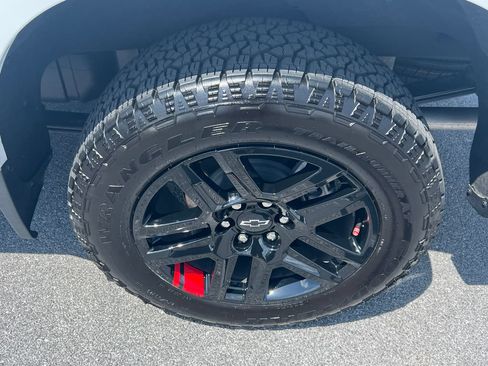 Used 2026 Chevrolet Silverado 1500 RST w/ Redline Edition AWD/4WD image 19