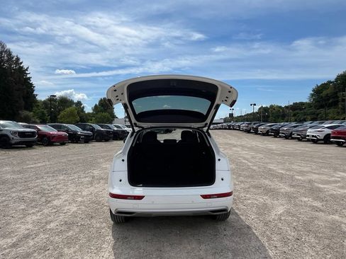 Used 2020 Audi Q5 2.0T Premium Plus w/ Premium Plus Package AWD/4WD image 12