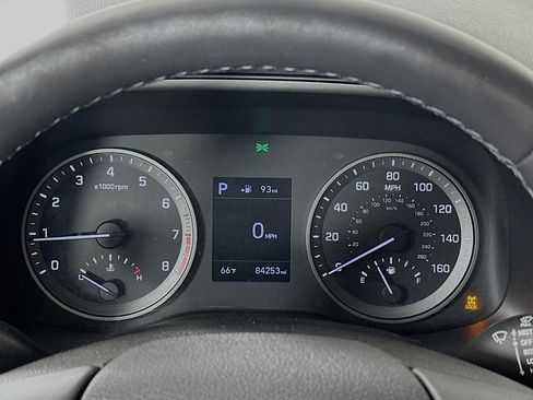 Used 2021 Hyundai Tucson Limited AWD/4WD image 12
