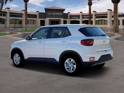 New 2026 Hyundai Venue SE FWD image 4