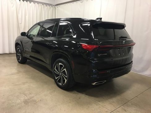 Used 2025 Buick Enclave Sport Touring image 6