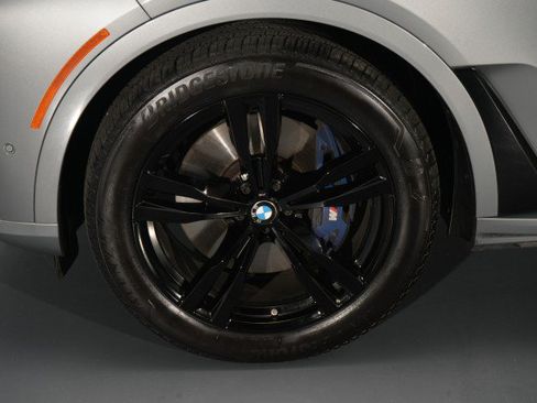 Used 2026 BMW X7 xDrive40i AWD/4WD image 21