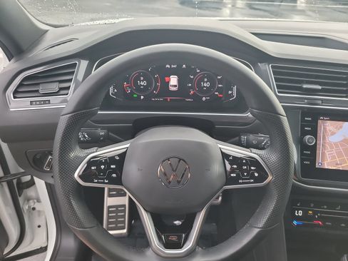 Used 2023 Volkswagen Tiguan SEL R-Line AWD/4WD image 28
