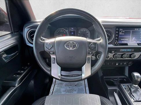 Used 2022 Toyota Tacoma TRD Sport w/ Technology Package AWD/4WD image 7