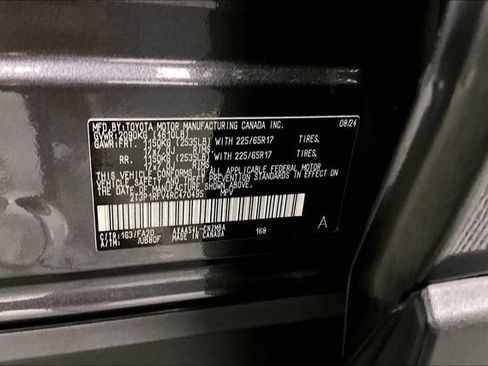 Used 2024 Toyota RAV4 XLE AWD/4WD image 39