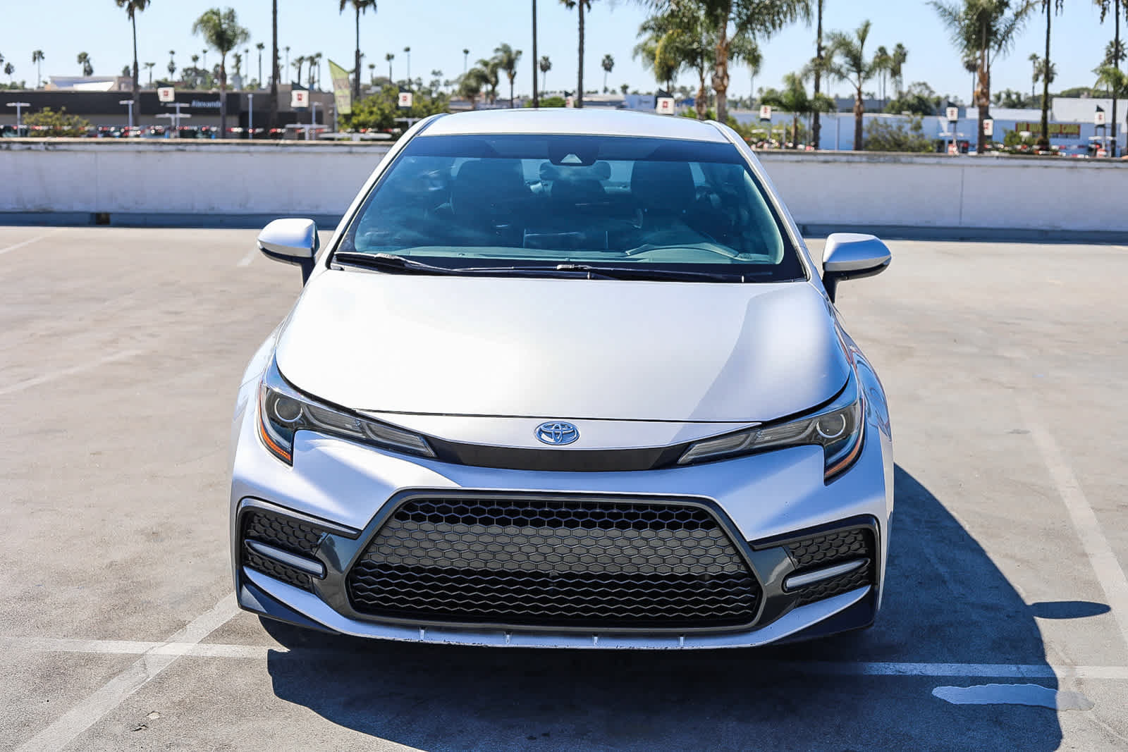 Used 2021 Toyota Corolla SE FWD image 3
