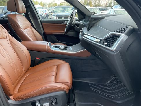 Used 2024 BMW X5 xDrive40i w/ Executive Package image 15