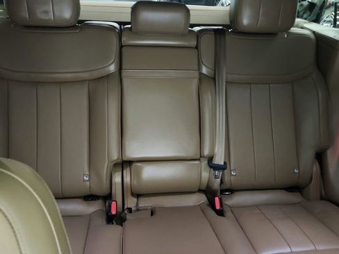 Used 2025 Land Rover Range Rover SE AWD/4WD image 42