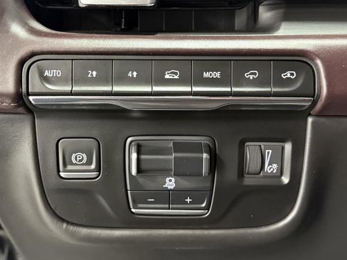 Used 2022 Cadillac Escalade Premium Luxury Platinum image 31