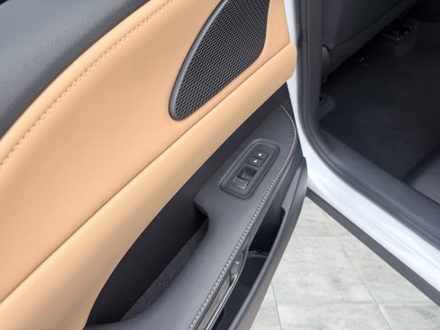 Used 2026 Lexus RX 350 w/ Cold Area Package image 33