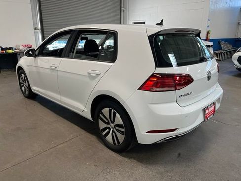 Used 2018 Volkswagen e-Golf SE FWD image 5