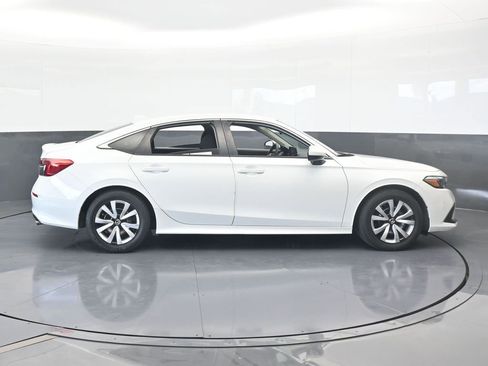 Used 2022 Honda Civic LX image 7