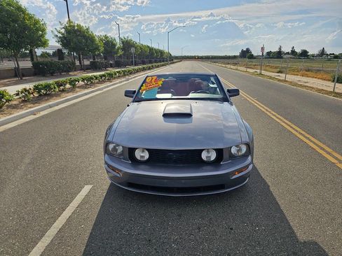 Used 2007 Ford Mustang GT image 2