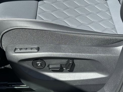New 2026 Volkswagen Tiguan SEL R-Line AWD/4WD image 16